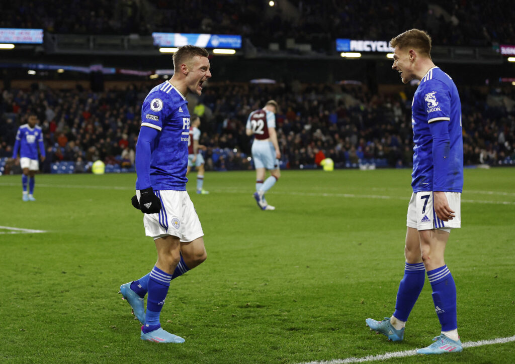 Jamie Vardy er blevet ramt af en knæskade