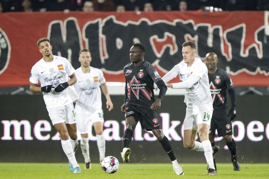 Pione Sisto kunne vælge mellem både FCK og FC Midtjylland, da han vendte tilbage til Superligaen.