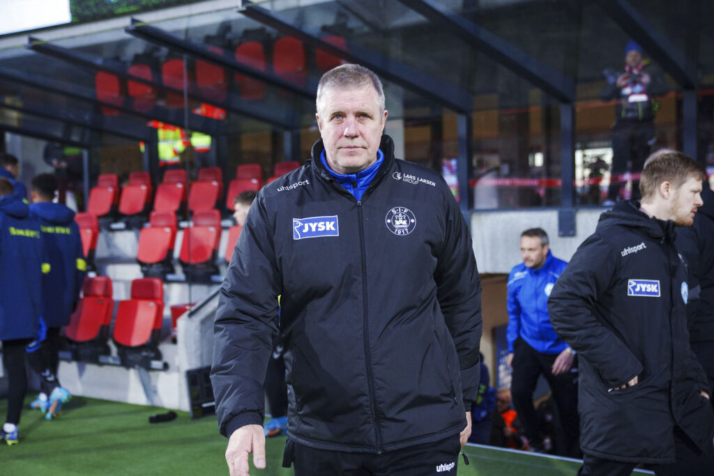 Kent Nielsen mener, at Silkeborg IF kan gøre det svært for FC Midtjylland i Superligaen.