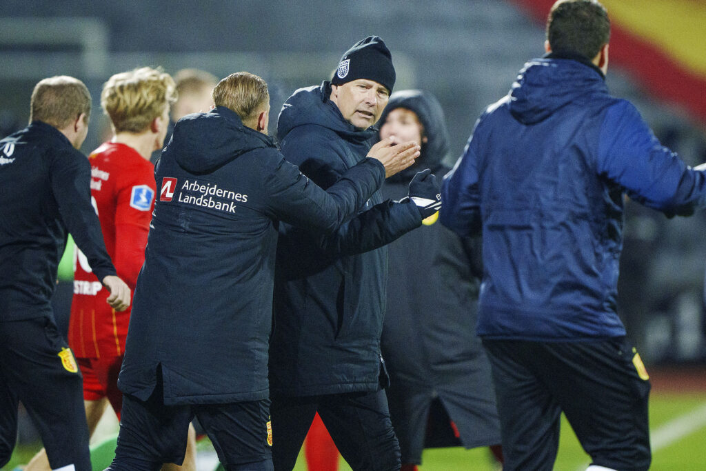 Kvindefodbold har gjort FC Nordsjælland Superliga-træner Flemming Pedersen til et bedre menneske.