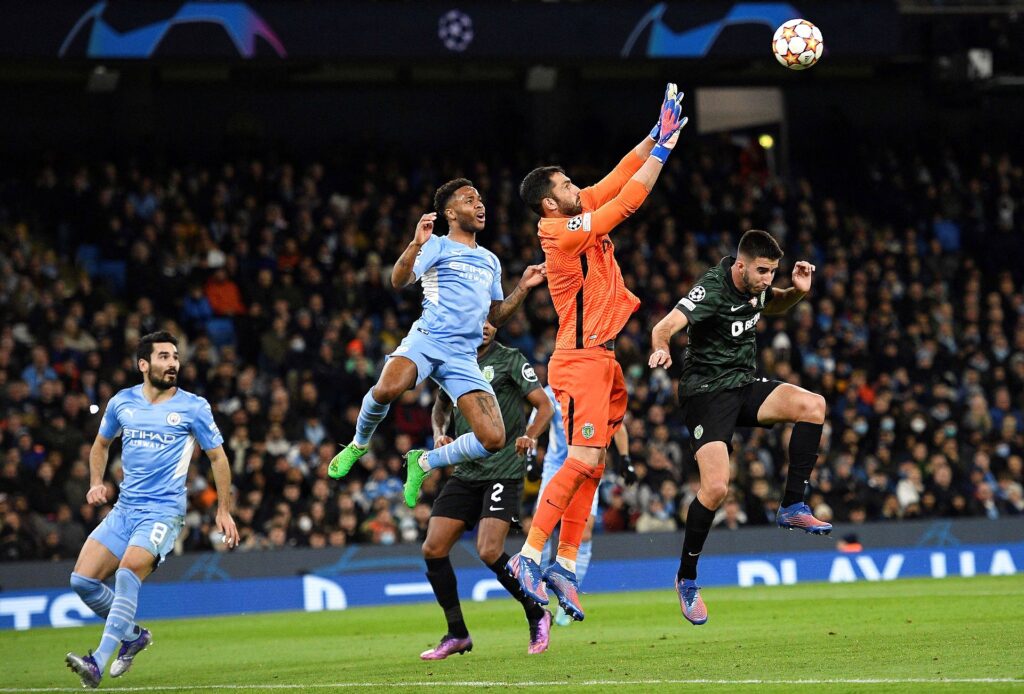 Manchester City er klar til kvartfinalerne i Champions League efter en samlet sejr på 5-0 over Sporting Lissabon.