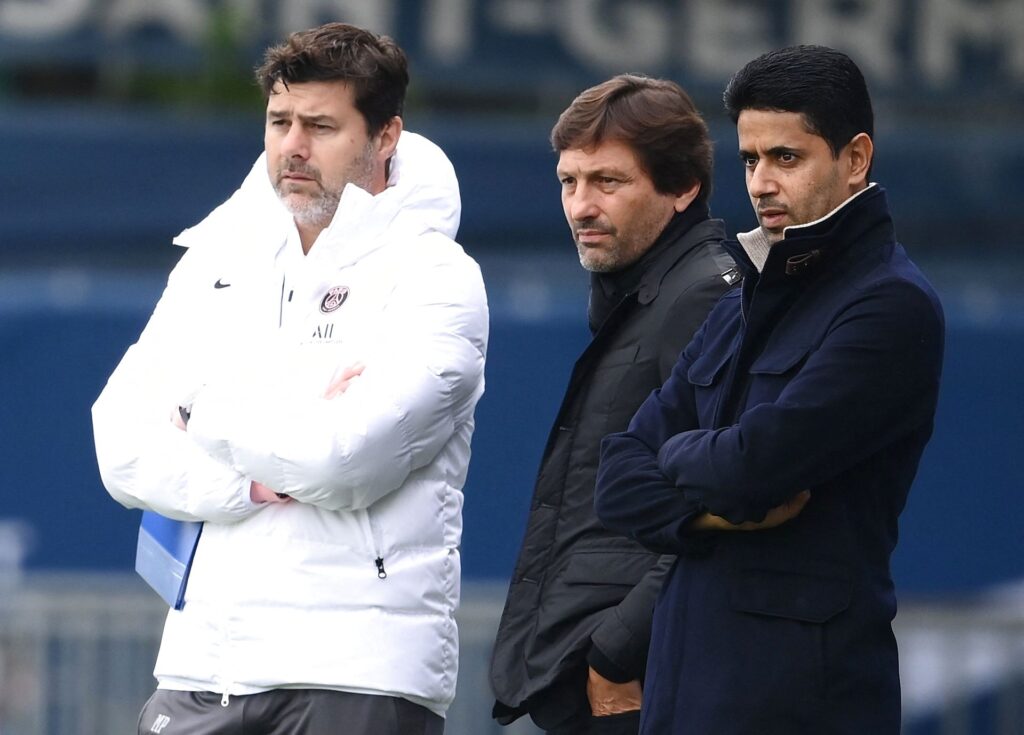 Paris Saint-Germains argentinske cheftræner, Mauricio Pochettino, er angiveligt tæt på at blive fyret af den franske klub.