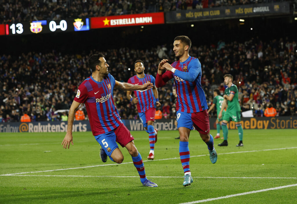 FC Barcelona Sergio Busquets Ferran Torres LaLiga