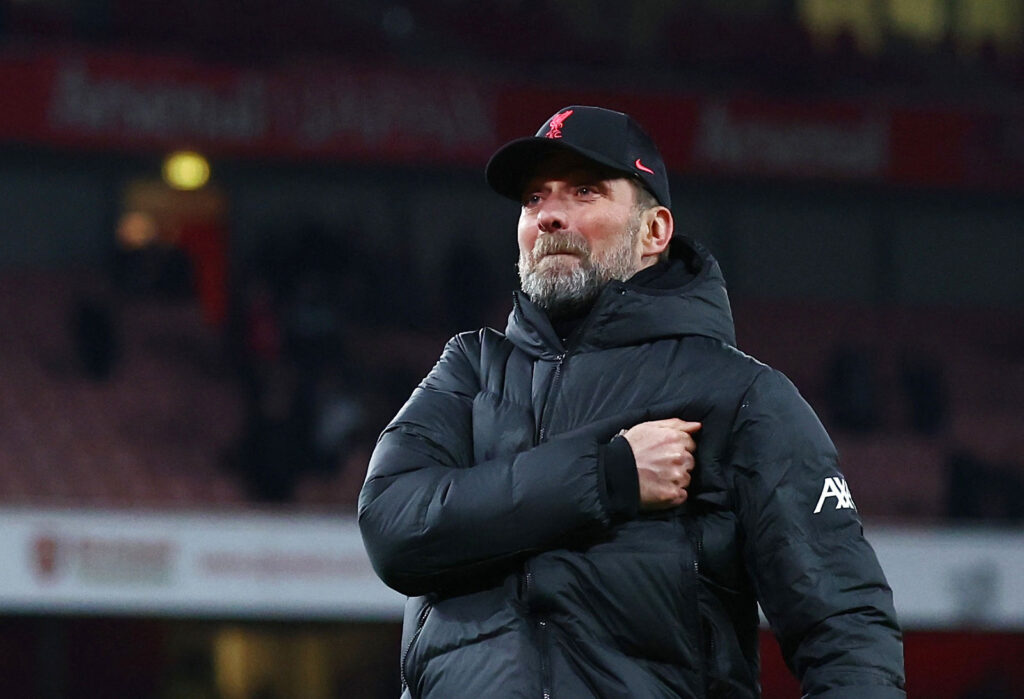 Liverpools tyske manager, Jürgen Klopp, fortæller på et pressemøde, at han er lettet over, at klubben ikke trak Manchester City og Chelsea i Champions League.