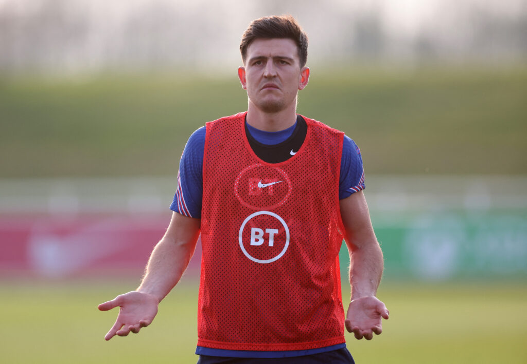 Manchester Uniteds Harry Maguire får stor ros af den engelske landsholdstræner, Gareth Southgate.