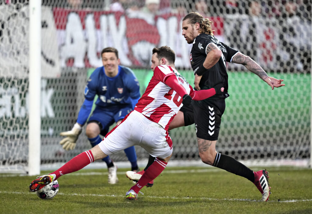 Vejle Boldklub må se bort fra Kevin Custovic i resten af denne sæson i Superligaen.