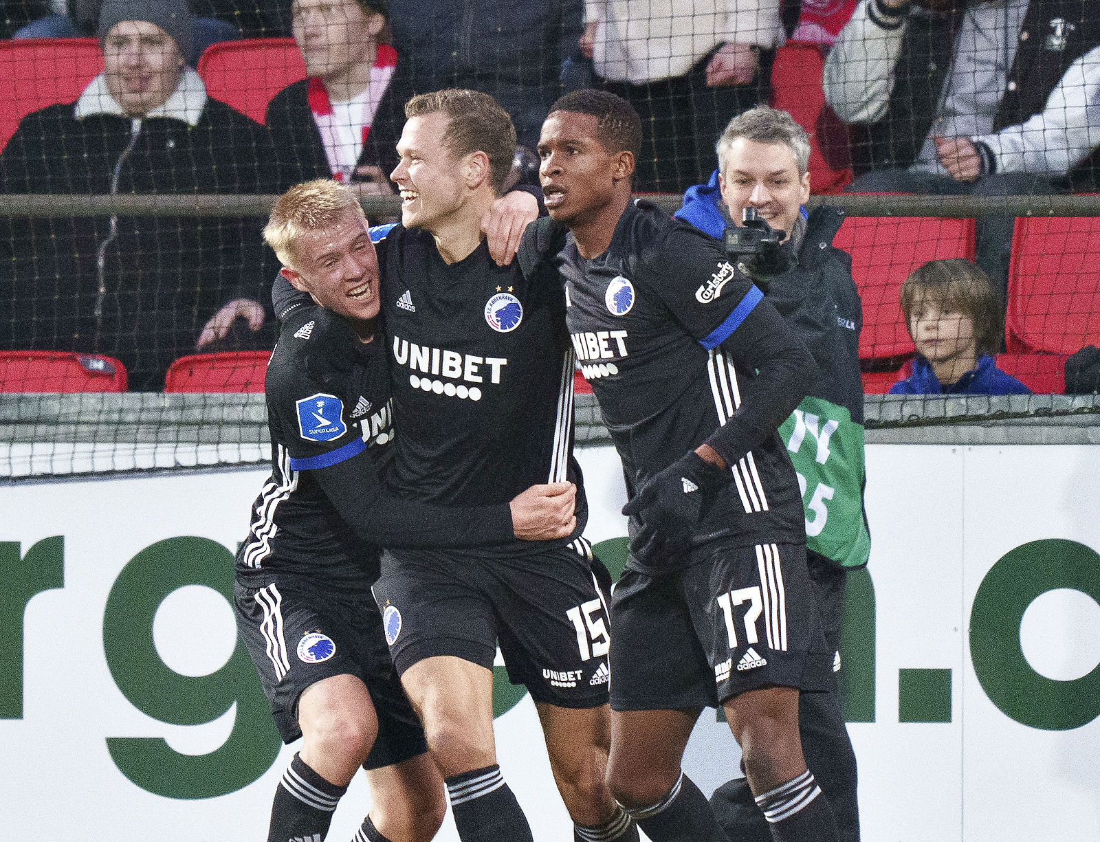 Claesson: Har hørt om god stemning i parken F.C. Københavns Viktor Claesson ser frem mod braget iod FC Midtjylland. Foto: Scanpix/Ritzau