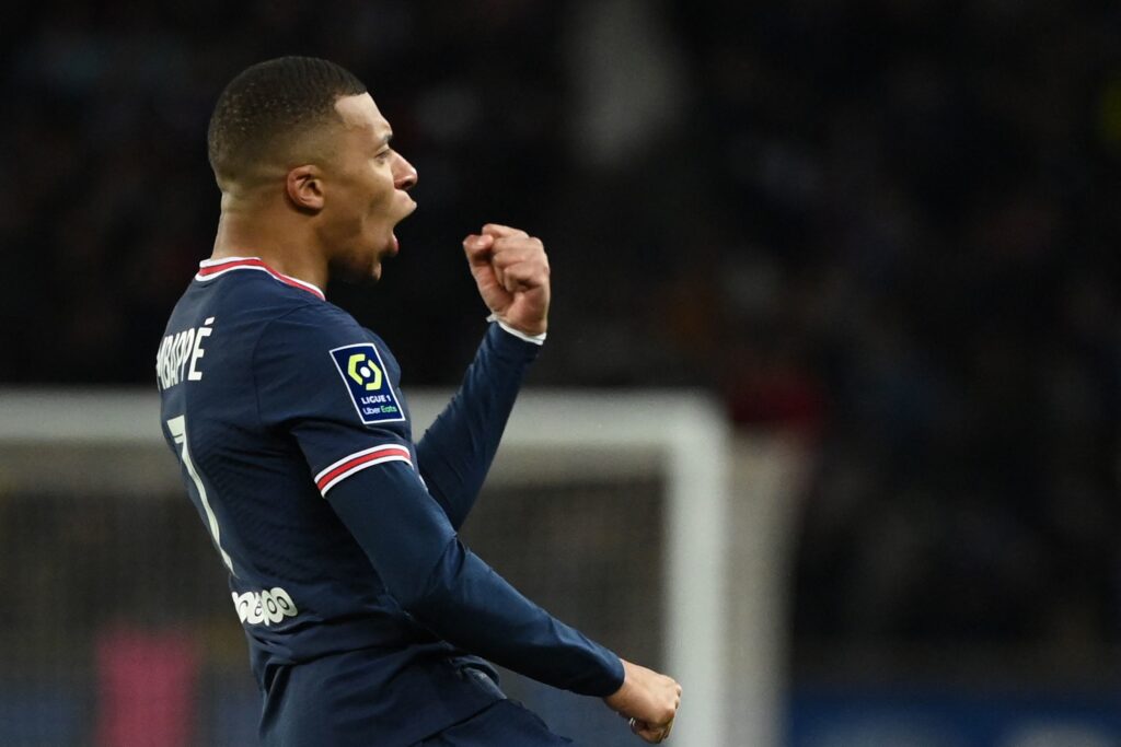 PSG er villige til at betale et svimlende beløb for at holde på Kylian Mbappé.