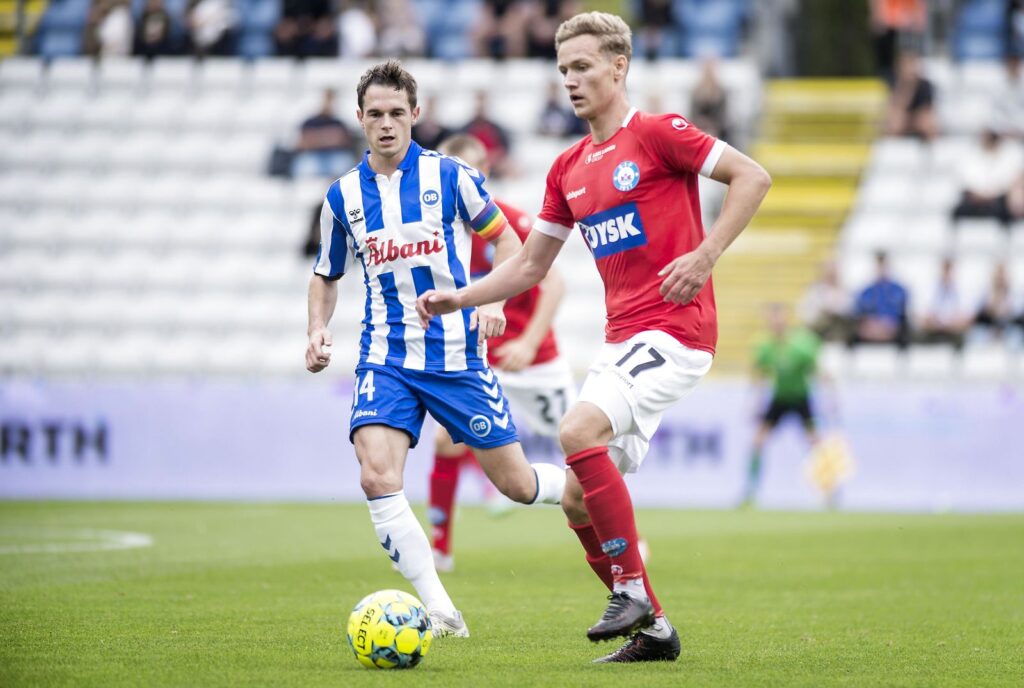 Mads Kaalund gjorde comeback for Silkeborg i kampen mod AaB efter han har siddet ude med hjernerystelse siden august.