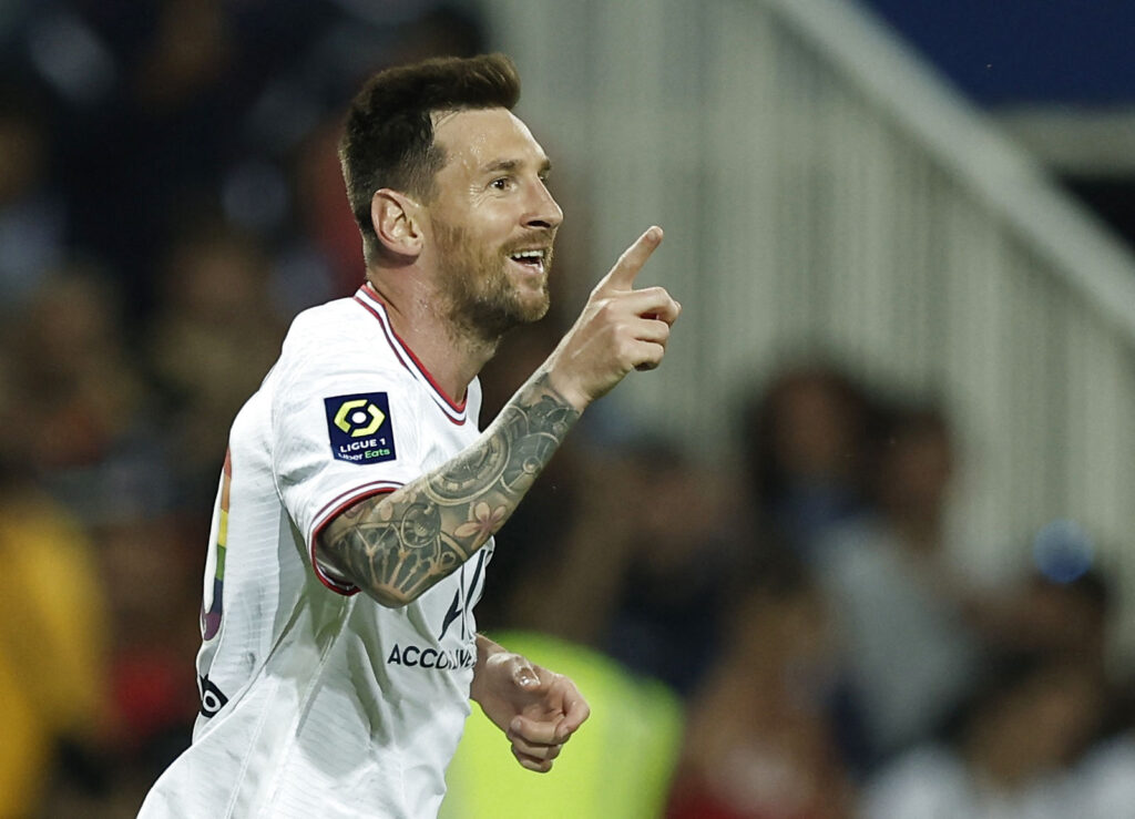 Messi fejrer i PSG-trøjen