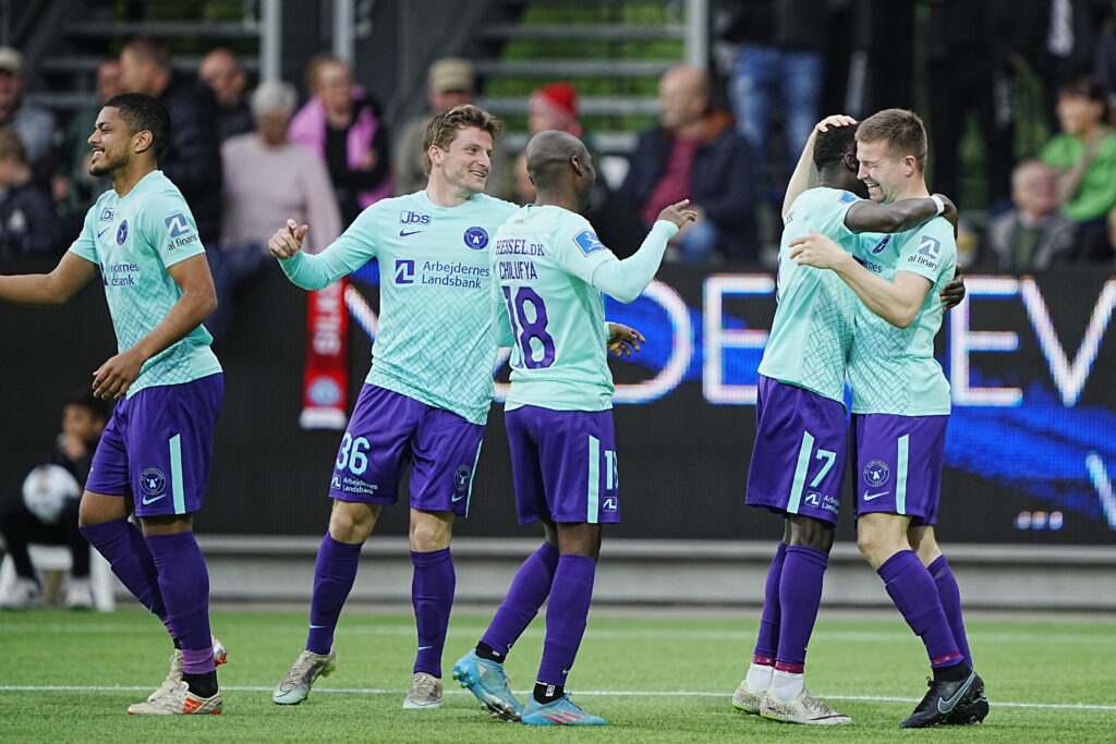 FC Midtjylland, Superligaen, Silkeborg IF, F.C. København.