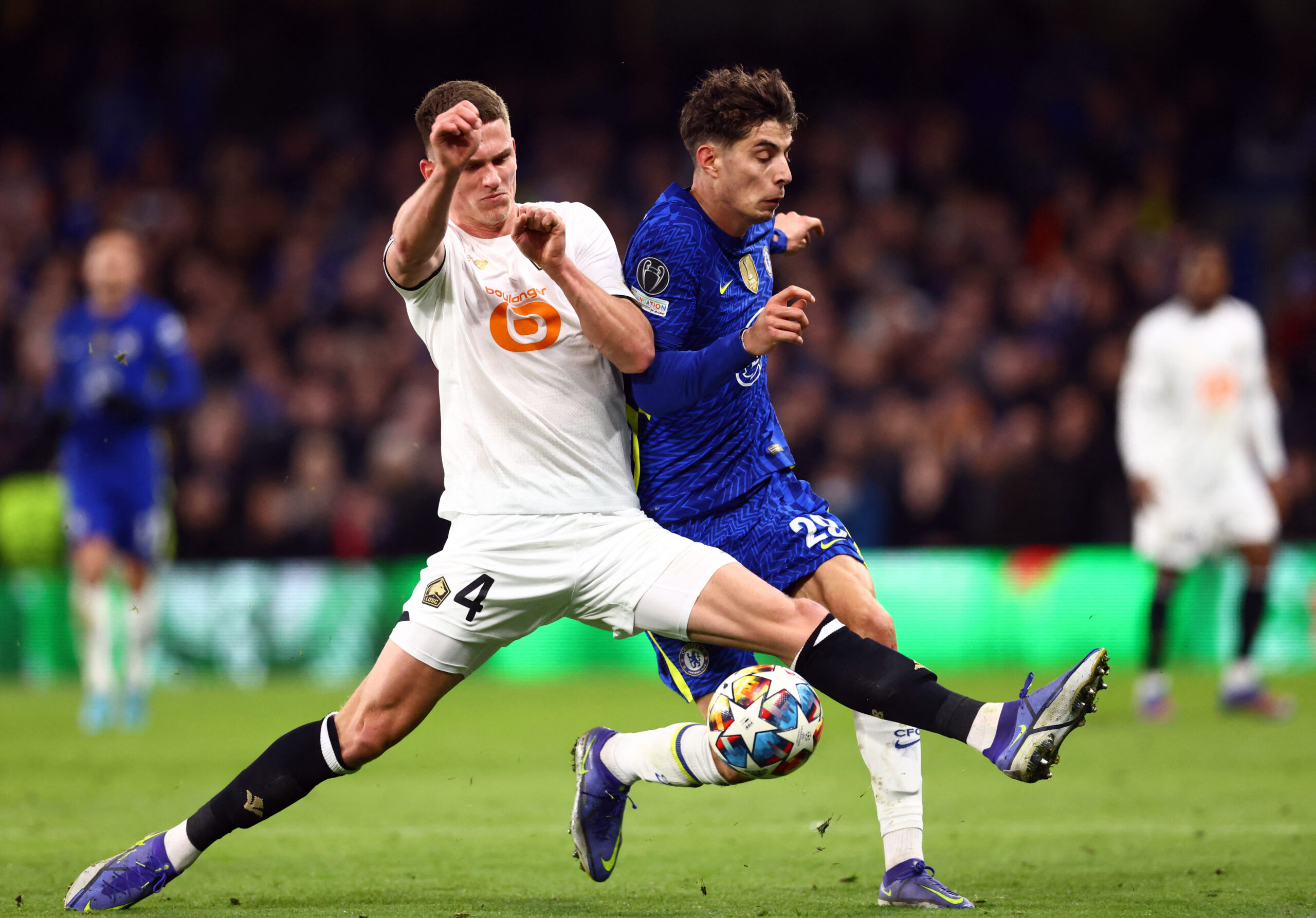 Ombejlet hollandsk stopper afslører muligt skifte: Vi arbejder på det! Soccer Football - Champions League - Round of 16 First Leg - Chelsea v Lille - Stamford Bridge, London, Britain - February 22, 2022 Lille's Sven Botman in action with Chelsea's Kai Havertz REUTERS/David Klein