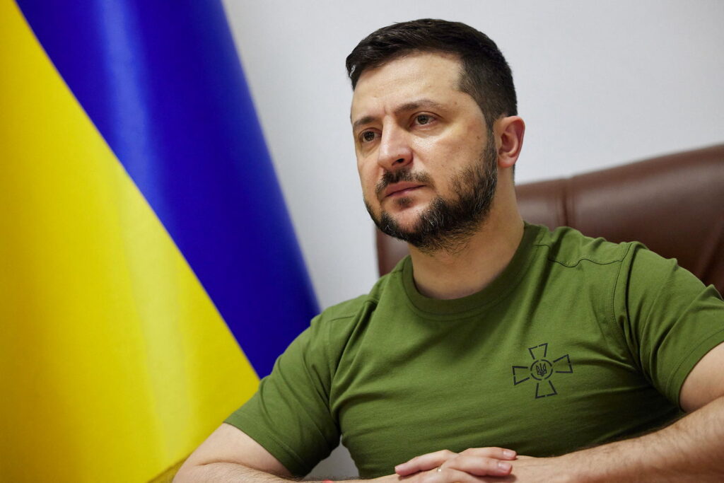 olodymyr Zelenskiy hylder det ukrainske landshold efter sejr