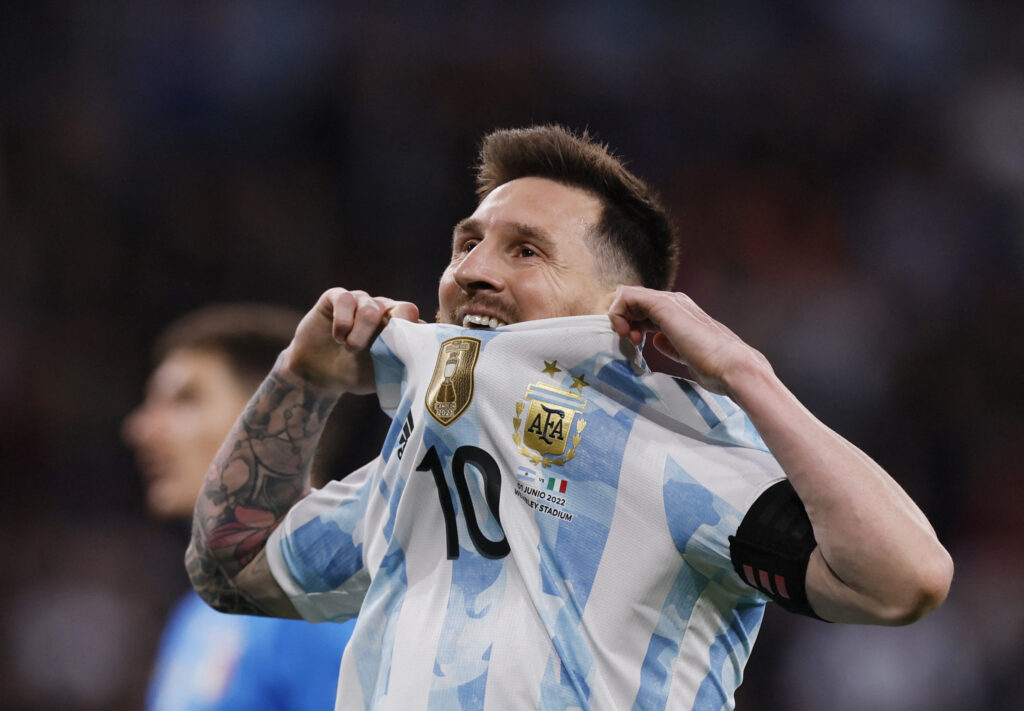 Argentinas landstræner håber, at Messi fortsætter på det argentinske landshold efter VM 2022 i Qatar.