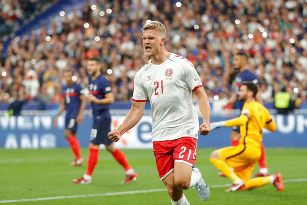 Andreas Cornelius udligner for Danmark til 1-1 mod Frankrig i Nations League