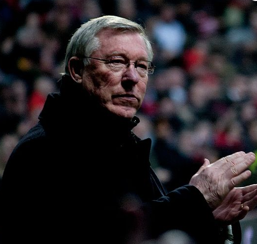 Alex Ferguson var tidligt ude i forhold til at styre sine spilleres ageren på de digitale medier, siger franskmanden Mikaël Silvestre