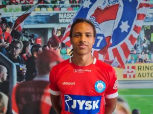 Robin Ostrom Østrøm skifter fra OB til Silkeborg