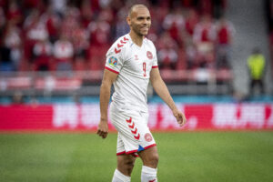 Martin Braithwaite gyldent håndtryk