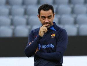 FC Barcelona og Xavi ønsker at lave et generationsskifte i klubben. Således er spillere som Pique, Alba og Busquets ikke en del af planerne i fremtiden, men skal forlade klubben snart.