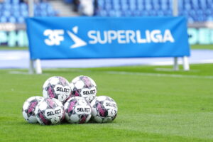 De tre kandidater til Septembers bedste spiller er fundet