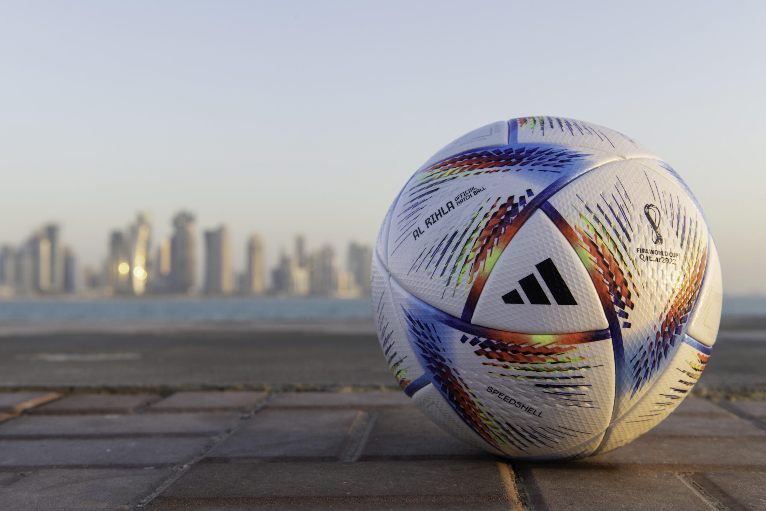 2022 i Qatar: er VM-bolden - og den er hurtig Campo