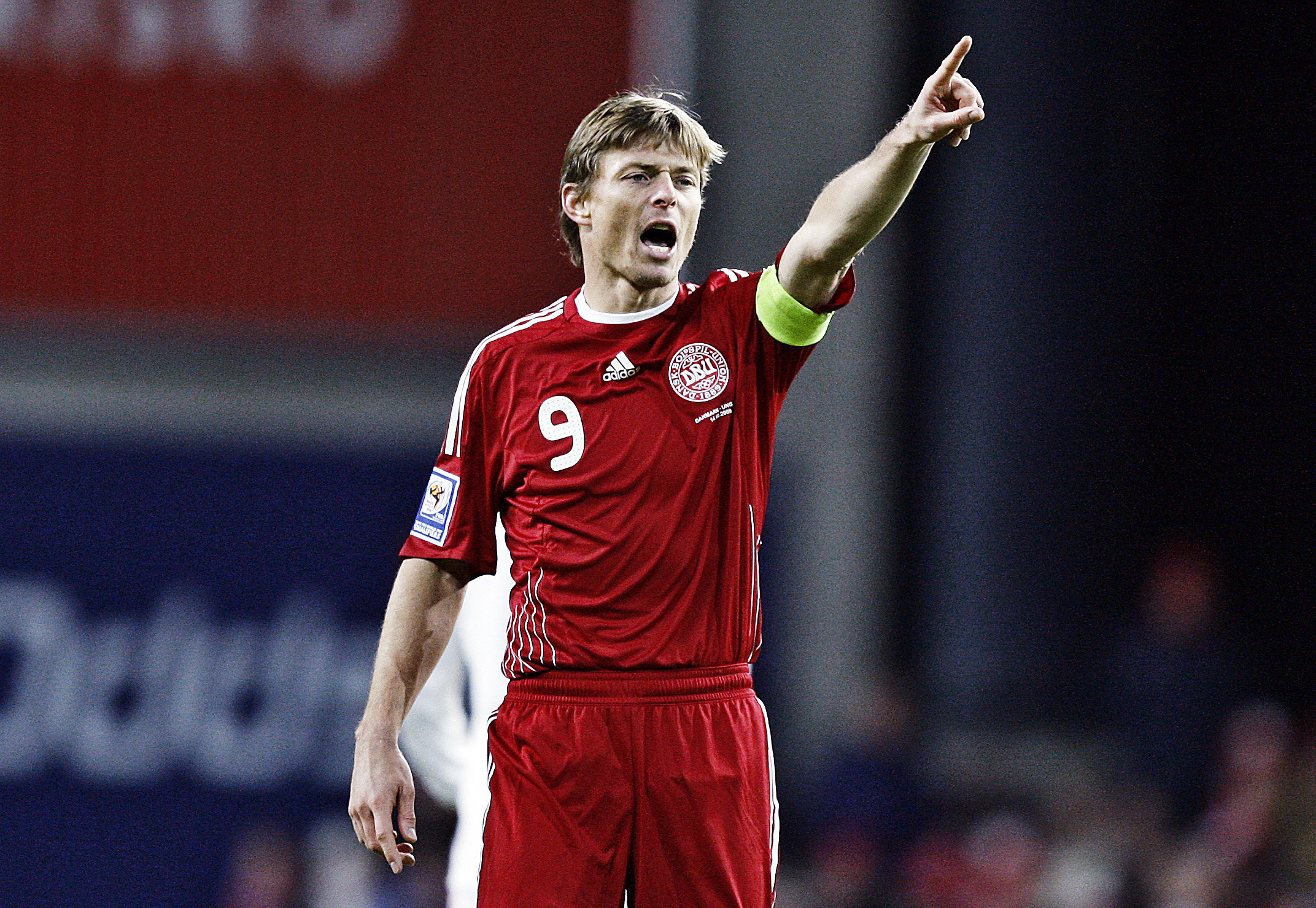 Jon Dahl Tomasson har Danmarks VM-rekord i at score mål. Han er Danmarks topscorer ved VM gennem historien.