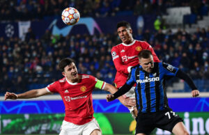 Manchester United kan have Raphaël Varane tilbage til kampen mod Everton