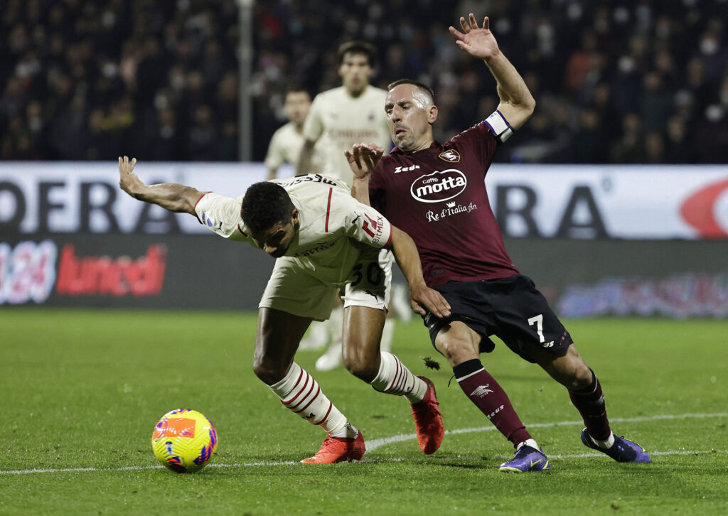 Franck Ribéry i duel mod AC Milan.