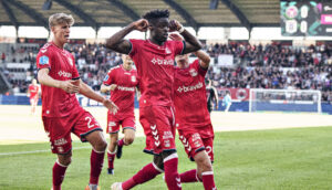Peter Sørensen mener, at AGF's Yann Bisseck har niveauet til at ende i en tysk storklub.