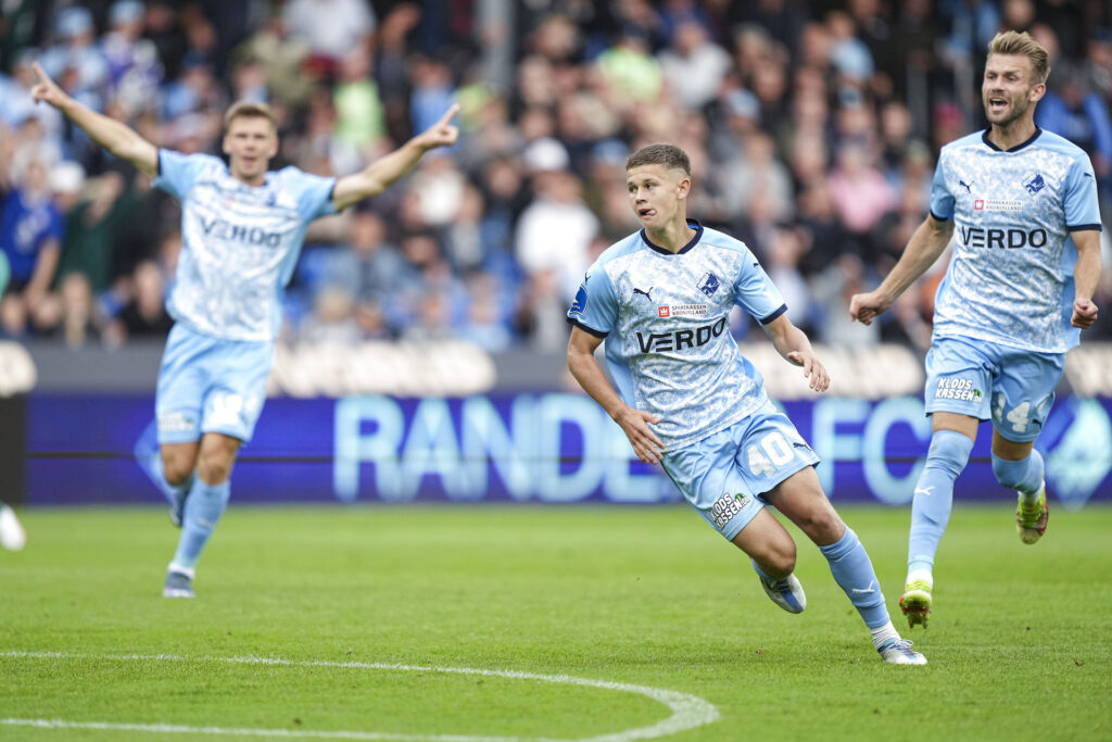 Filip Bundgaard har forlænget sin aftale med Randers FC.