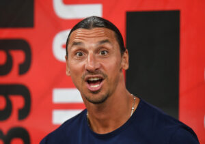 Zlatan vil fortsætte sin karriere indtil folk omkring ham beder ham stoppe