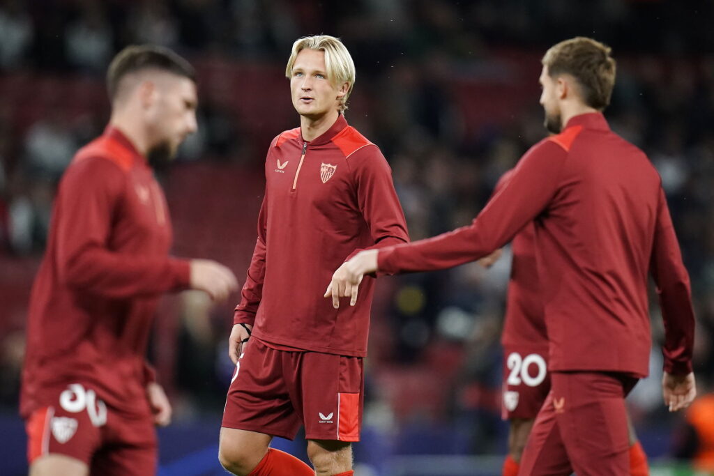 Kasper Dolberg får kritik af Sevilla-træner