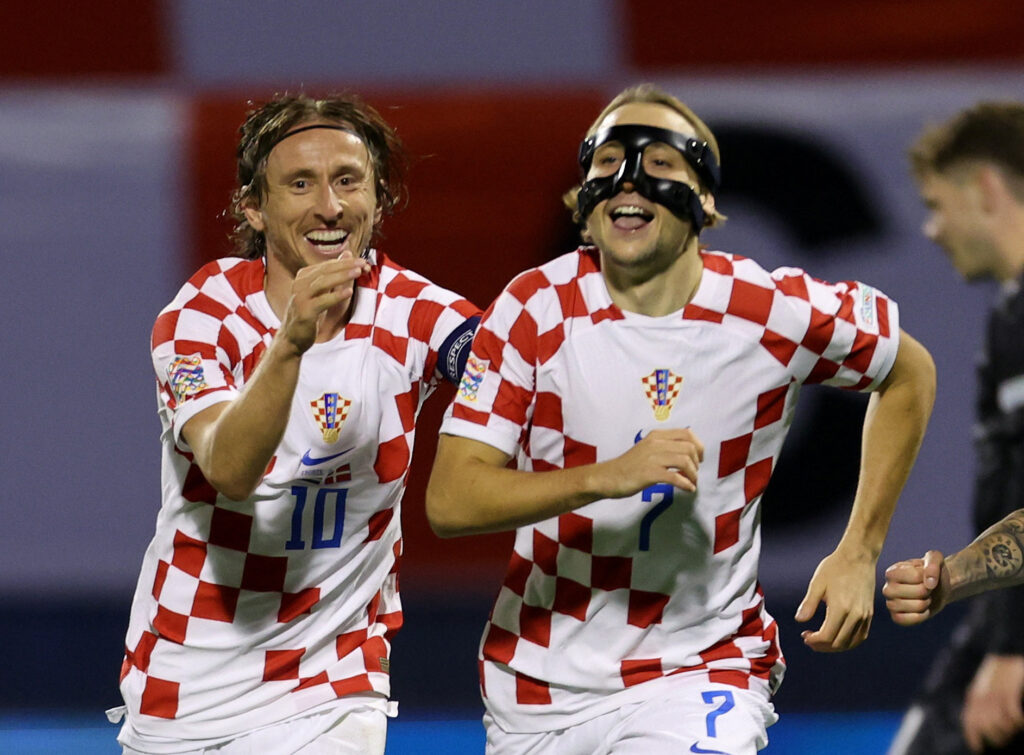 Kroatien er med, når VM 2022 i Qatar løber af stablen i november og december 2022, og her er Luka Modric holdets helt store profil. Se Kroatien VM trup her.