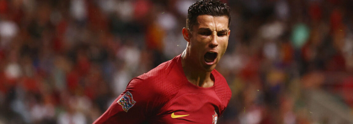 Manchester United-stjernen Cristiano Ronaldo og reste af Portugals trup skal igen forsøge at overraske, når de deltager ved VM 2022 i Qatar. Se Portugal VM trup her.
