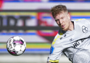 Simon Makienok vurderer sig selv bedre end senest, han var i Superligaen