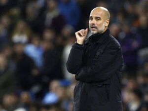 Manchester Citys manager, Pep Guardiola, mener at hele syv hold kan kæmpe med om Premier League-titlen i år.