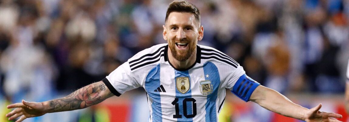 Argentina og holdets store verdensstjerne Lionel Messi er blandt de største favoritter til at tage trofæet med hjem fra VM 2022 i Qatar. Se Argentina VM trup her.