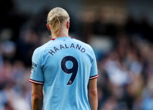 Erling Haaland storhyldes af Åge Hareide