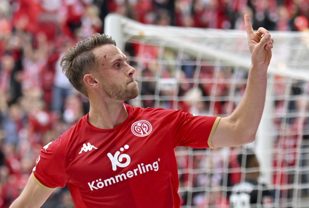 Marcus Ingvartsen scorede tirsdag aften for tredje kamp i streg, da han var med til at sende Mainz videre i DFB Pokal.