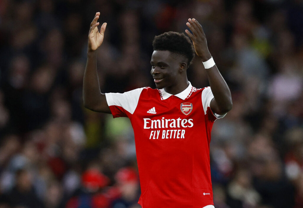 Bukayo Saka fra Arsenal fik en hovedrolle i Premier League-kampen imod Liverpool.