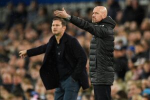 Erik ten Hag og Frank Lampard står på sidelinjen