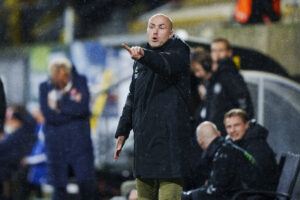 Jens Bertel Askou og AC Horsens møder FC Midtjylland på MCH Arena i søndagens sene opgør i Superligaen.