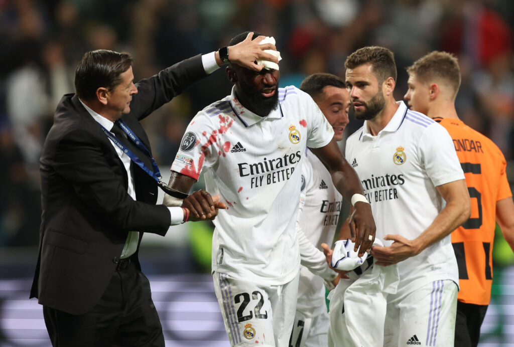 Blødende Antonio Rüdiger sikrede Real Madrid et 1-1-resultat mod undertippede Shakhtar Donetsk i Champions League.
