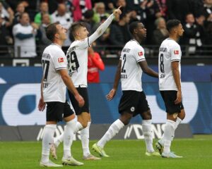 Jesper Lindstrøm scorede nok engang da Frankfurt lørdag vandt mod Bayer Leverkusen