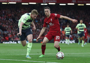 Hårde PL-dueller i kampen mellem Liverpool og Manchester City.