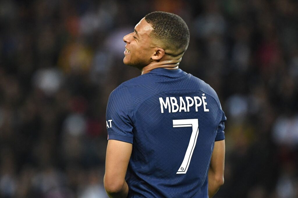 Kylian Mbappé afviser at være interesseret i at komme væk fra Paris Saint-Germain