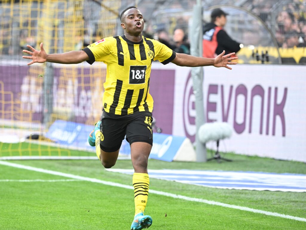 Ifølge rygterne er Liverpool favoritter til at hente den unge Dortmund-angriber Youssoufa Moukoko, som både har interesse fra FC Barcelona, Real Madrid og Paris Saint-Germain.