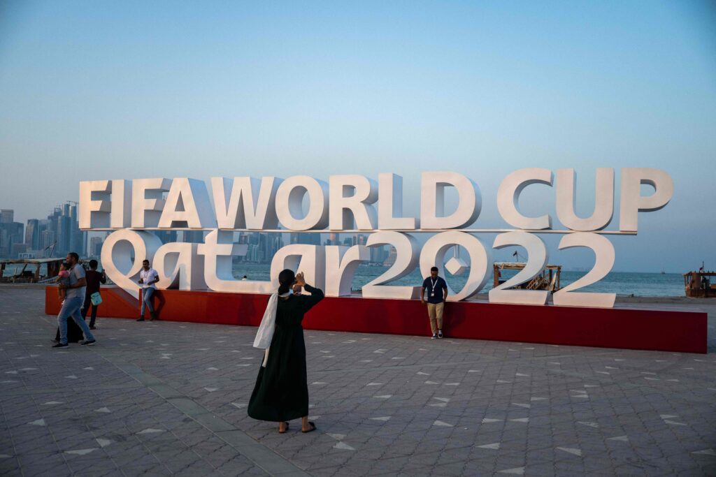 VM-ambassadør kalder homoseksuelle for hjerneskadet. VM 2022 i Qatar.