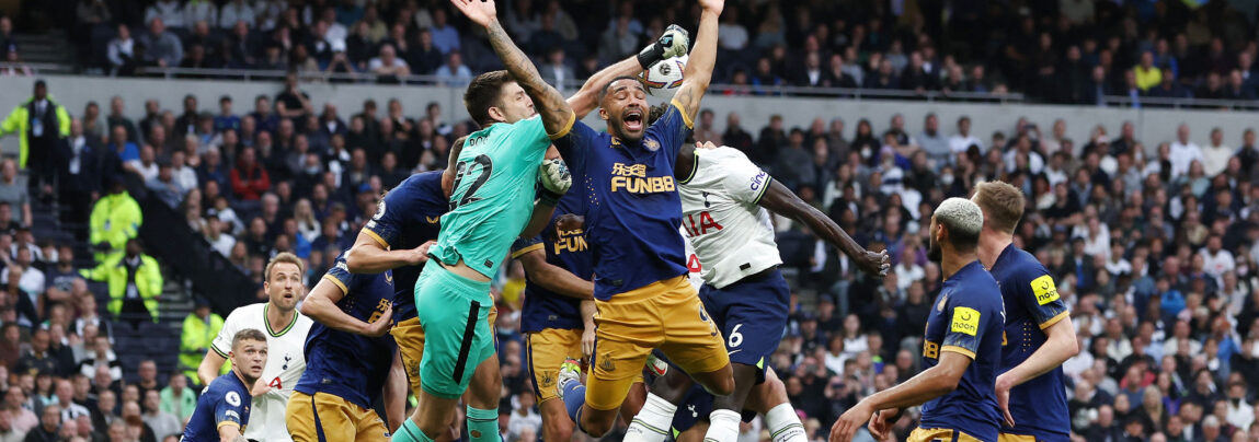 Highlights fra Premier League-topkampen mellem Tottenham Hotspur og Newcastle United, som spilles søndag aften.