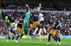 Highlights fra Premier League-topkampen mellem Tottenham Hotspur og Newcastle United, som spilles søndag aften.